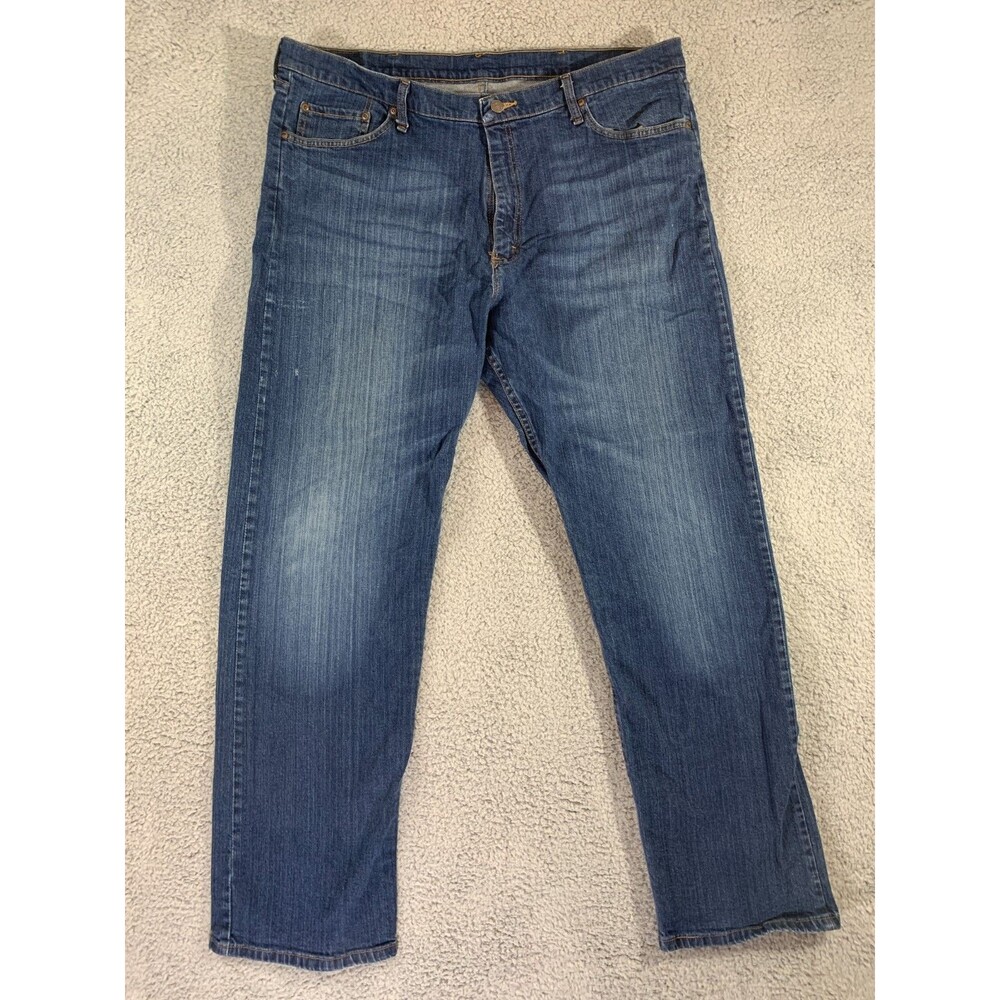 Wrangler Premium Quality Relaxed Fit Men's Jeans Size 40 x 32 Bootcut
